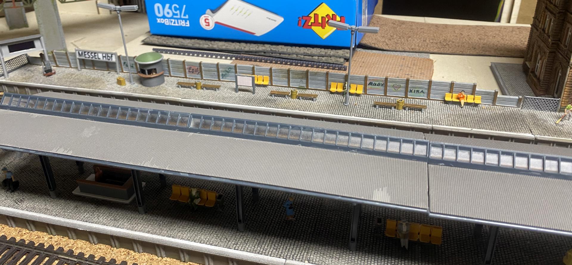 Bahnsteig links